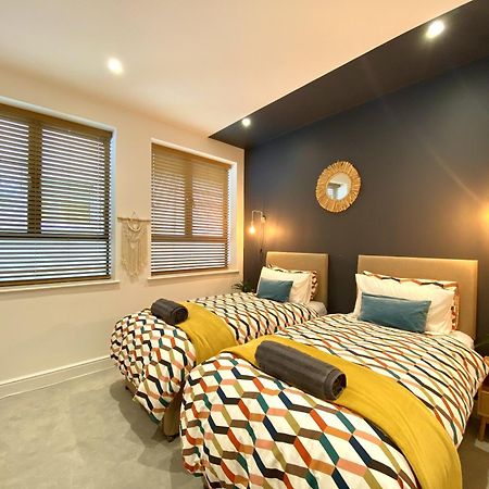 Stunning 2 Bed Apartment Sea Views And Parking Worthing Zewnętrze zdjęcie