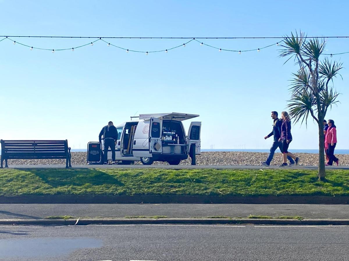 Stunning 2 Bed Apartment Sea Views And Parking Worthing Zewnętrze zdjęcie