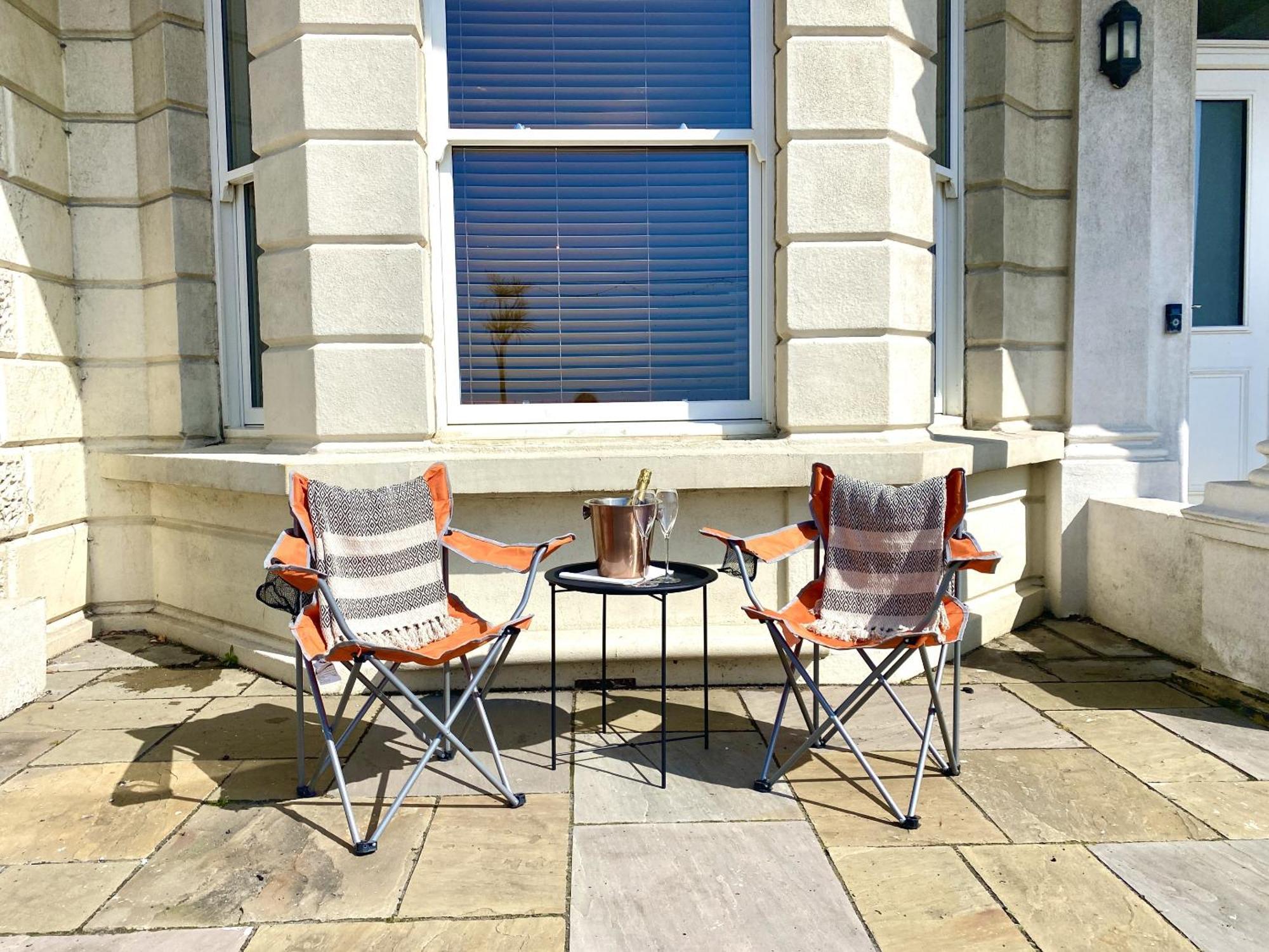 Stunning 2 Bed Apartment Sea Views And Parking Worthing Zewnętrze zdjęcie